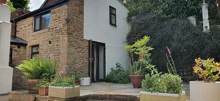 10 Handpicked Airbnb Vacation Rentals In And Near Rotherham, UK