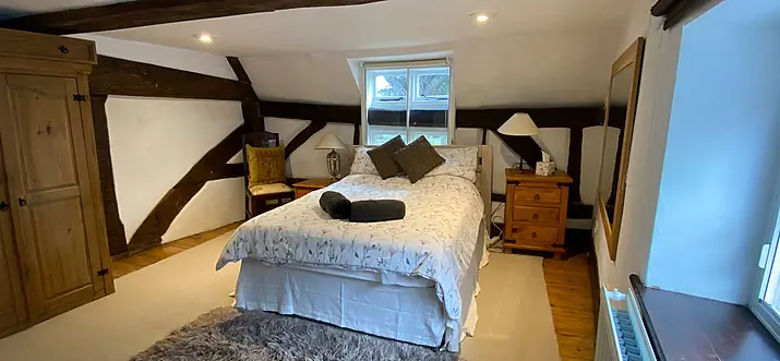 Top 7 Airbnb Vacation Rentals In Petworth, UK
