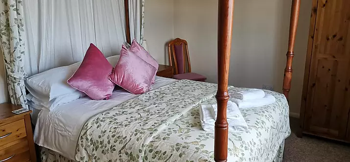 6 Best Airbnb Vacation Rentals In Porlock, UK