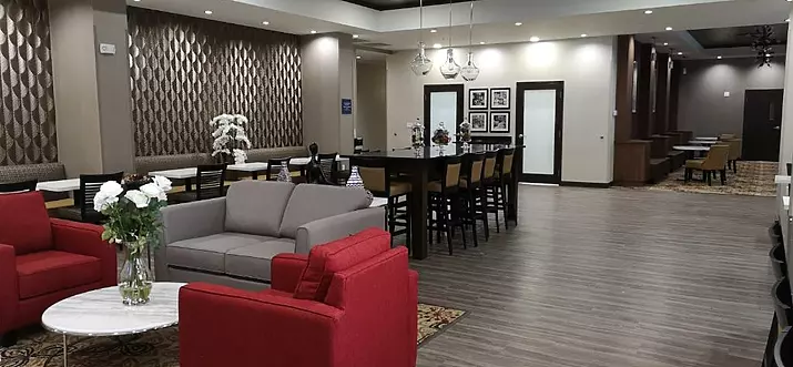 7 Handpicked Hotels With Pool In Hinton, Canada