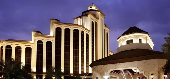 Top 2 Resorts With Lazy River In Lake Charles, Louisiana