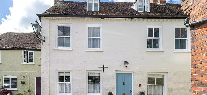 5 Handpicked Airbnb Vacation Rentals In Blandford Forum, UK