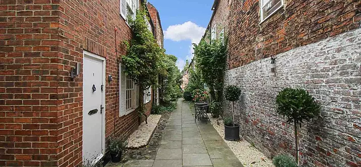 Top 10 Airbnb Vacation Rentals In Yarm, UK