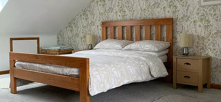 7 Best Airbnb Vacation Rentals In East Grinstead, UK