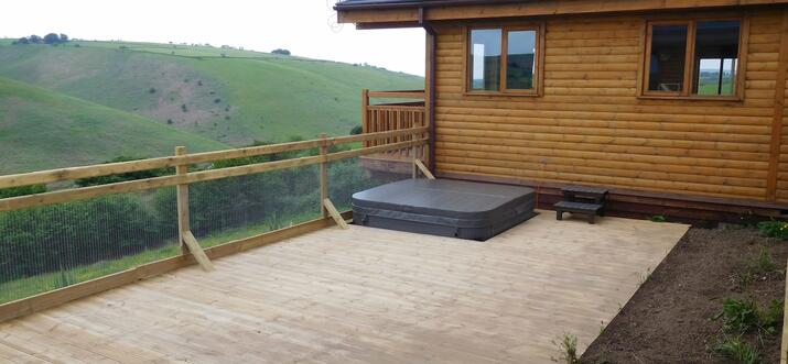 cabins with hot tubs cardiff