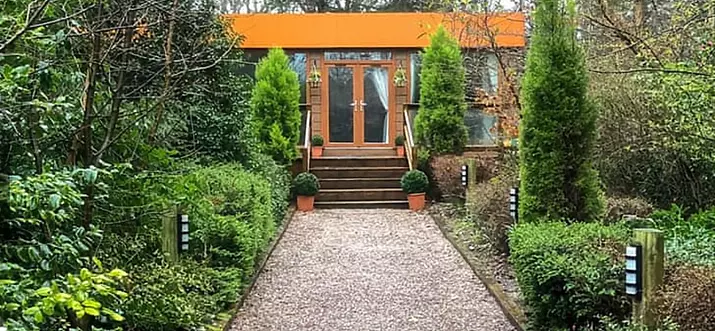 10 Handpicked Cabins With Hot Tub Near Chester, UK