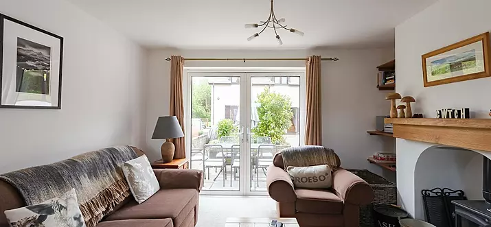 Top 10 Airbnbs With Hot Tub In Brecon Beacons, UK