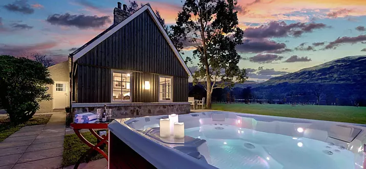 10 Best Airbnbs With Hot Tub Near Loch Lomond, UK