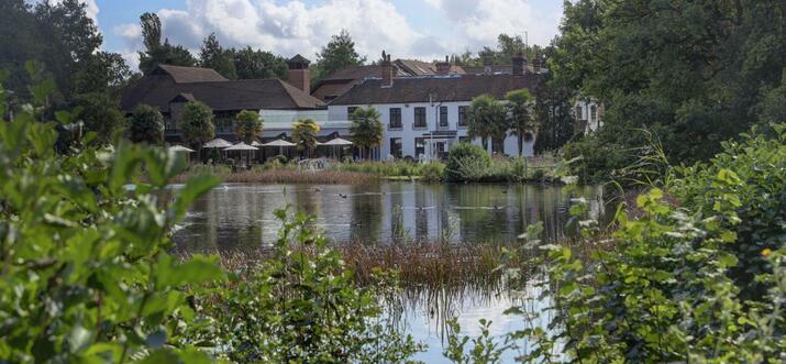hotels in hampshire with private hot tubs
