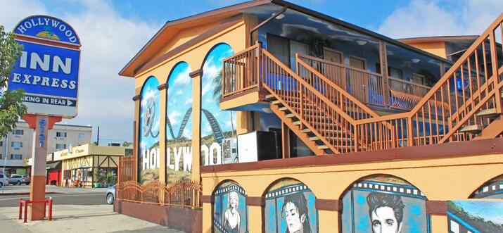Hotels & Vacation Rentals Near 4650 Sunset Blvd, Los | Trip101