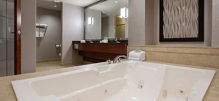 10 Handpicked Hotels With Hot Tub In Sherwood Park, Canada