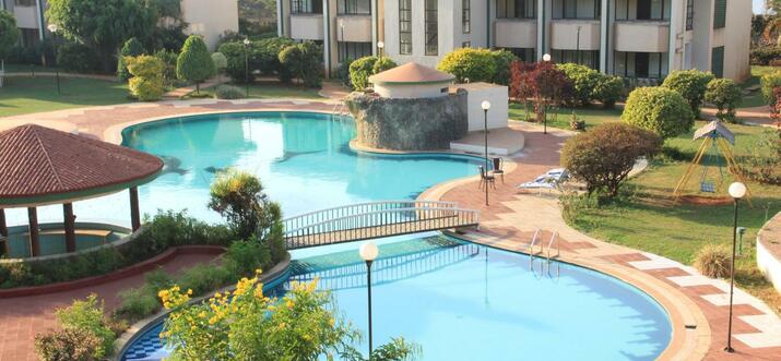 resorts in panchgani with swimming pool