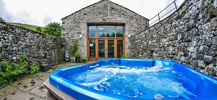 10 Best Airbnbs With Private Pool In The United Kingdom