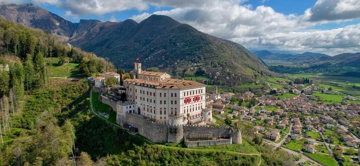 castle hotels italy