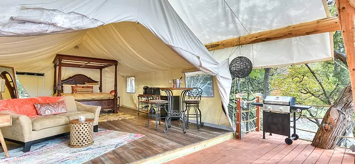 Top 10 Glamping Spots Near Dripping Springs, Texas