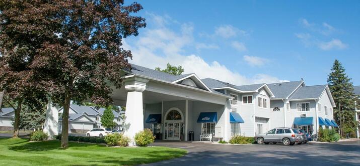 michigan beachfront hotels