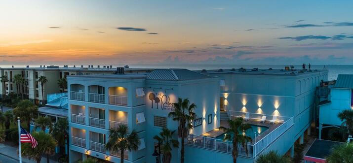 isle of palms beachfront hotels