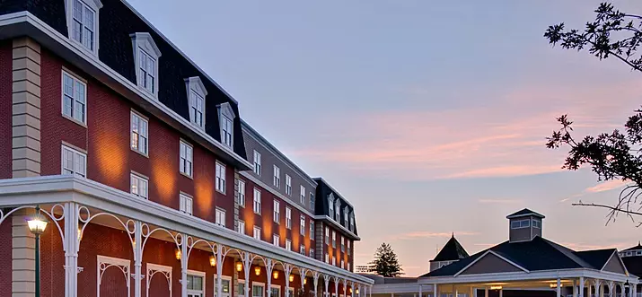 3 Handpicked Luxury Hotels Near Lake George, New York
