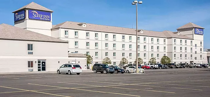 3 Handpicked Hotels With Water Park In Minot, North Dakota