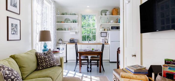 airbnb with pool metairie