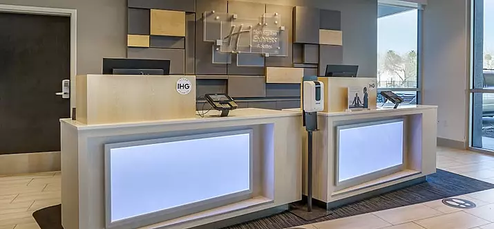 10 Best Hotels With Free Parking In Phoenix, Arizona