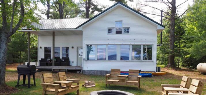 pet friendly cabins near tahquamenon falls