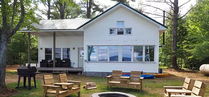 8 Best Pet-Friendly Cabins Near Tahquamenon Falls, Michigan