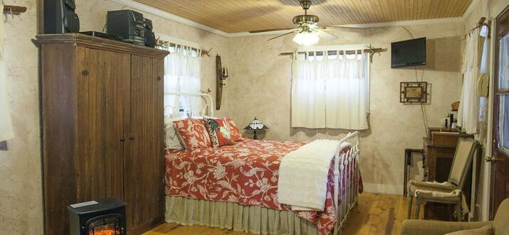cabins on frio river with hot tubs