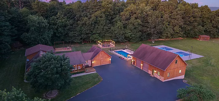 10 Best Cabins With Hot Tub Near Hershey, Pennsylvania