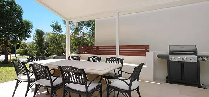 9 Handpicked Places to Surf And Stay In Queensland, Australia