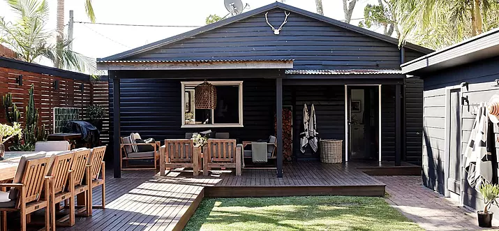 9 Handpicked Places To Surf And Stay In Yamba, Australia