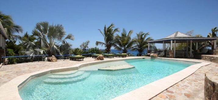 villas in antigua with pool