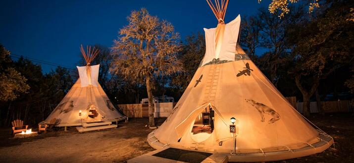 Top 5 Glamping Spots In Canyon Lake, Texas