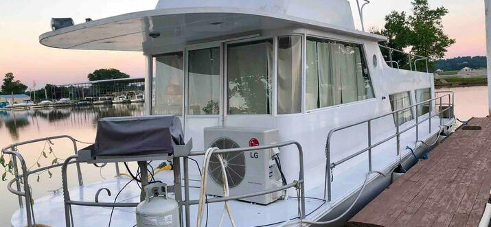 ohio river houseboats