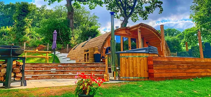 5 Best Log Cabins With Hot Tub Near Bristol, UK