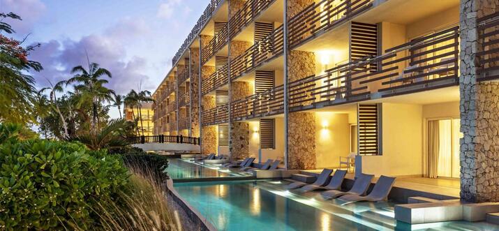 luxury resorts in st.maarten