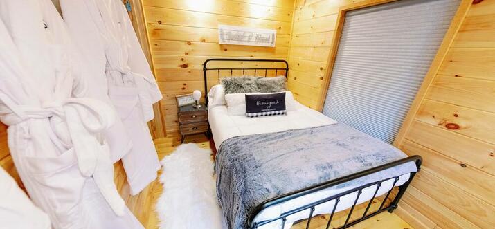 vrbo roan mountain tn