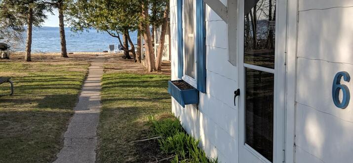 Top 8 Lakefront Hotels In Traverse City, Michigan