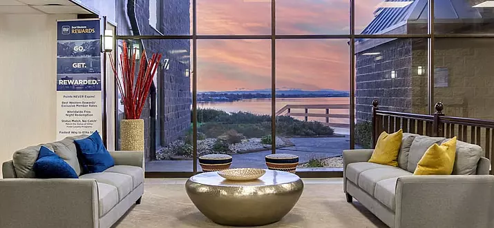 10 Handpicked Lakefront Hotels In Washington, USA