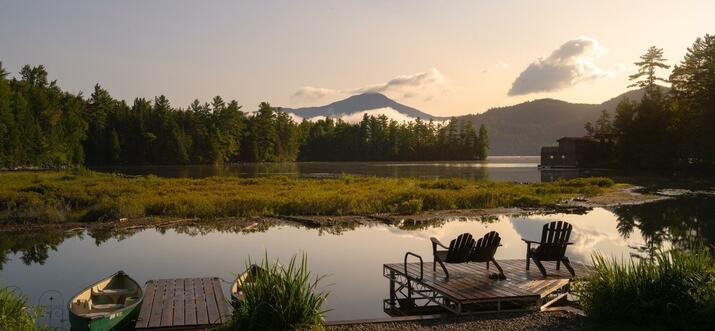 9 Best Lakefront Hotels Near Adirondack Mountains, USA