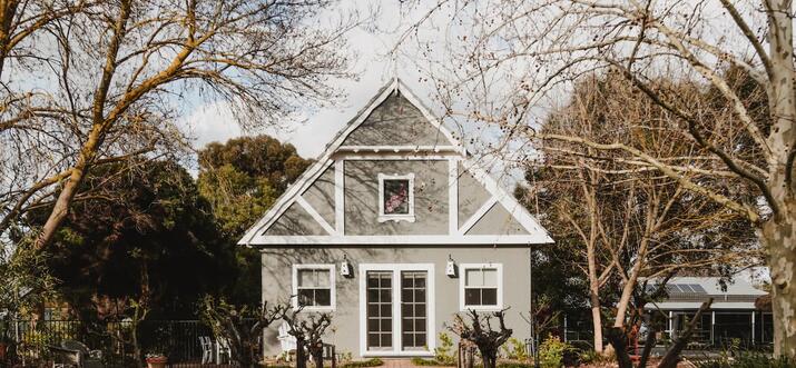 airbnb tatura