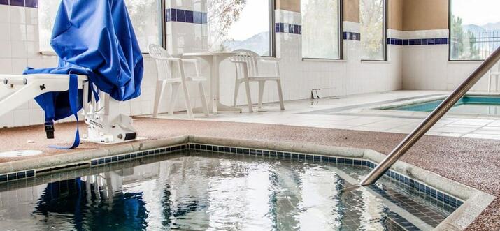 colorado springs airport hotels with shuttle
