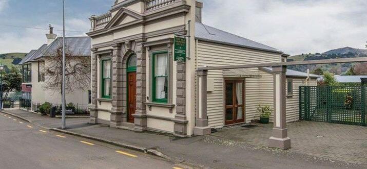 hotels in akaroa