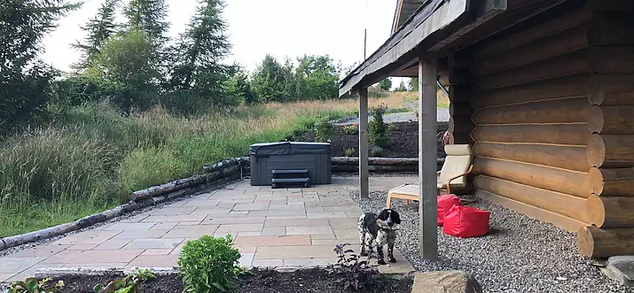 4 Best Log Cabins With Hot Tub Near Stirling, UK