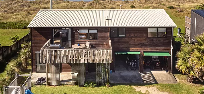 Top 10 Airbnb Vacation Rentals In Riversdale Beach, New Zealand