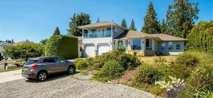 long term rentals gibsons bc
