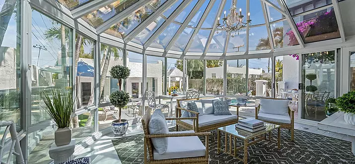 10 Handpicked Luxury Airbnbs In West Palm Beach, Florida