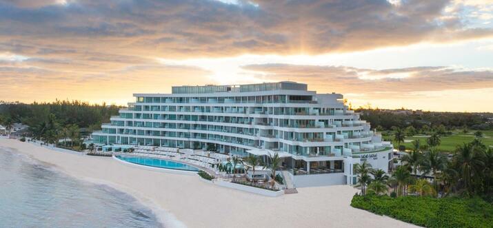 10 Handpicked Beachfront Hotels In Nassau, Bahamas