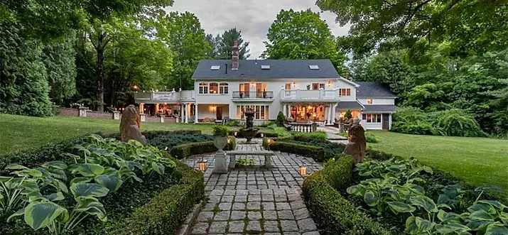 10 Handpicked Luxury Airbnbs In Massachusetts, USA