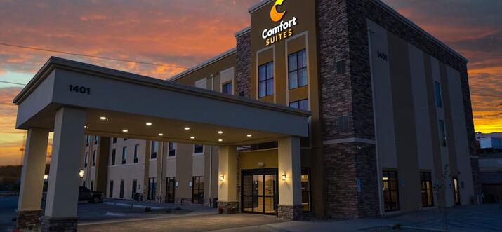 albuquerque hotels with free breakfast